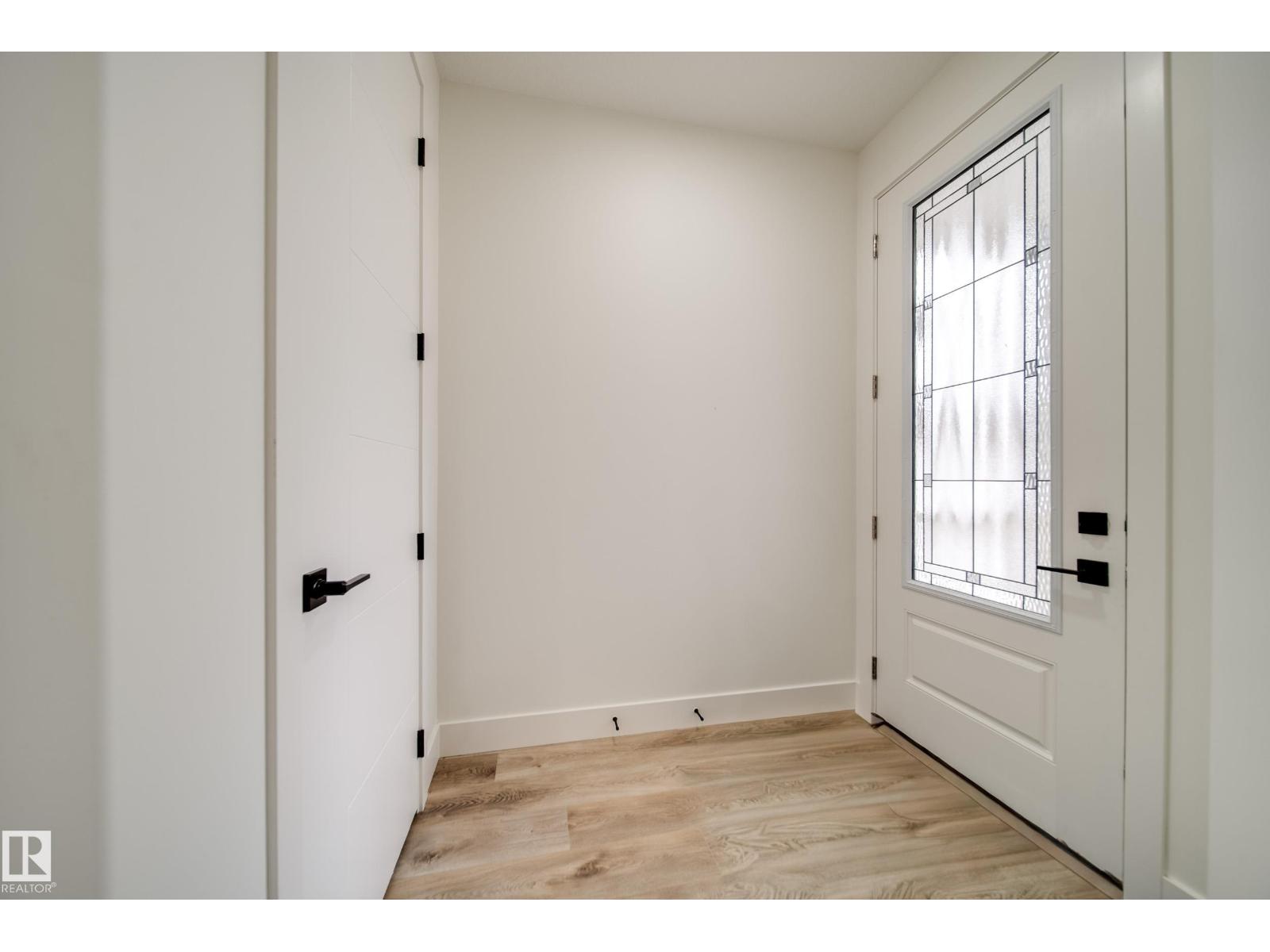 8740 183 AV NW