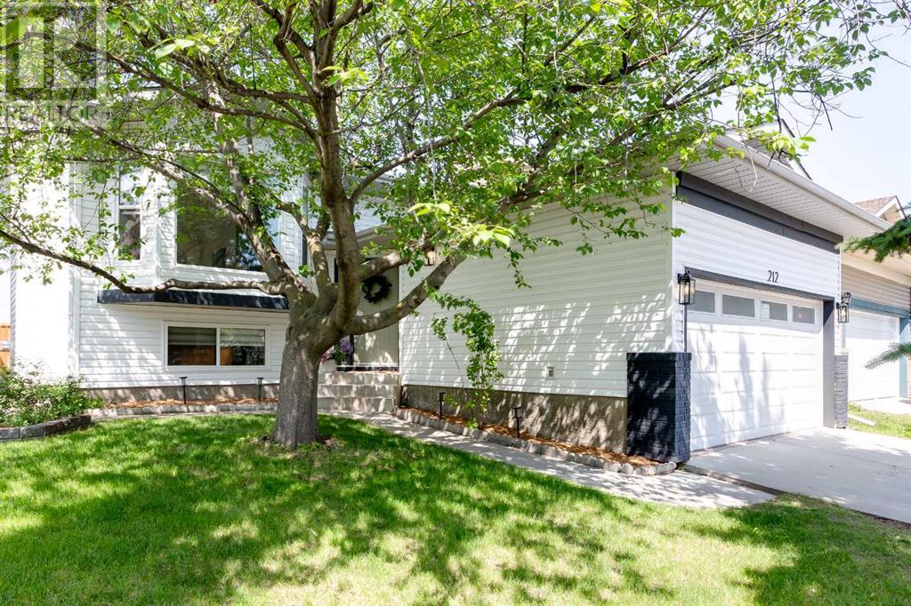 212 Riverstone Place SE