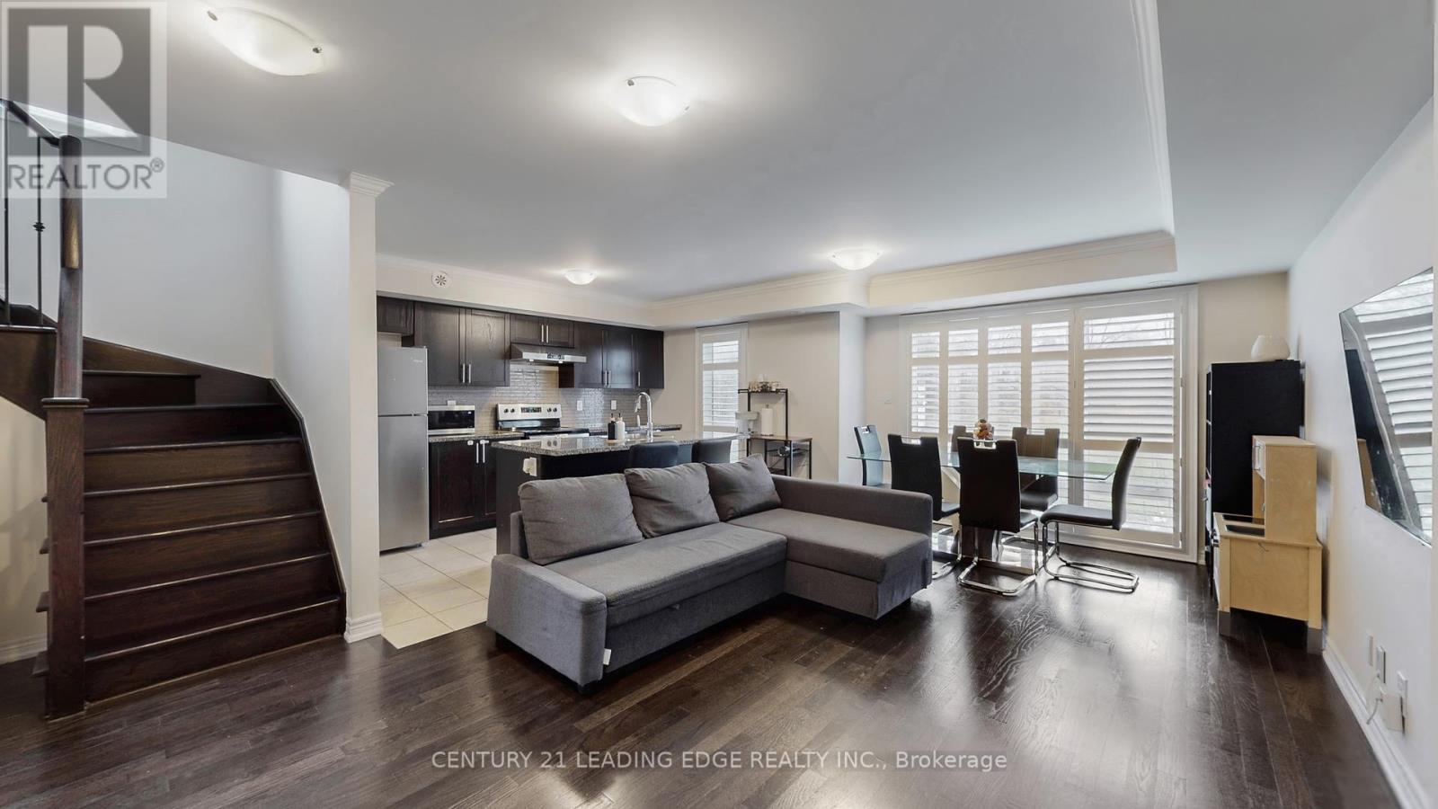 824 - 1 BLANCHE LANE