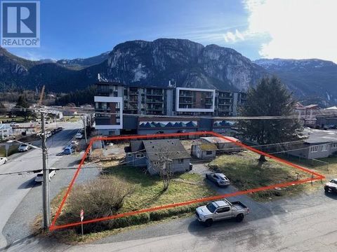 1358 1366 MAIN STREET Squamish BC V8B0A9
