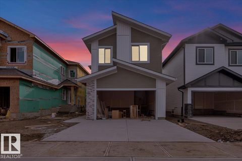 57 Blackbird Bend Fort Saskatchewan AB T8L0G6