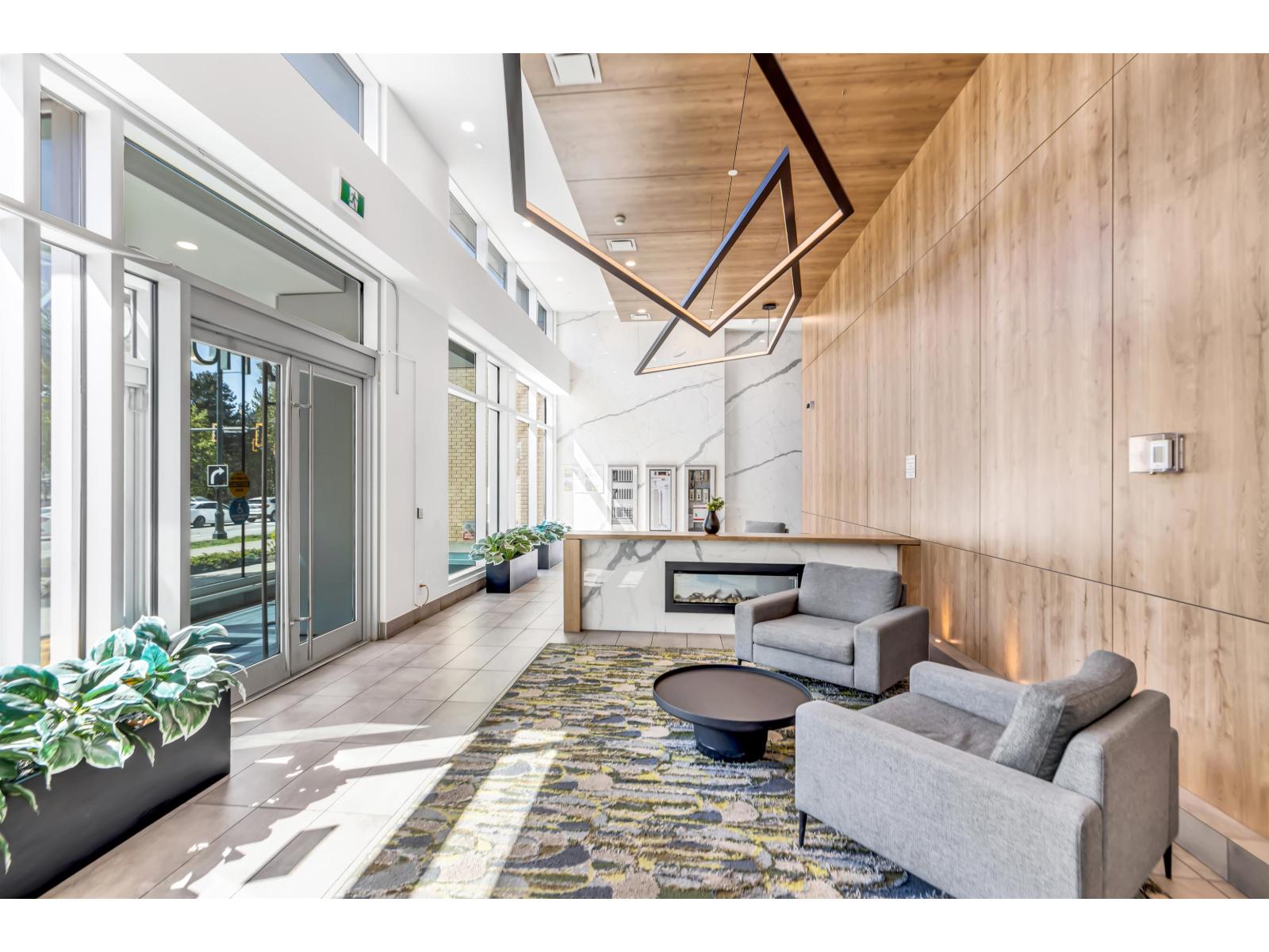 2710 13615 FRASER HIGHWAY