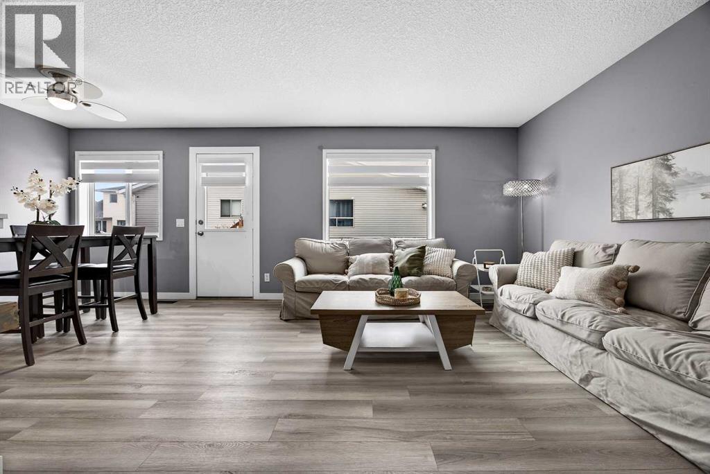 237 Willowbrook Close NW