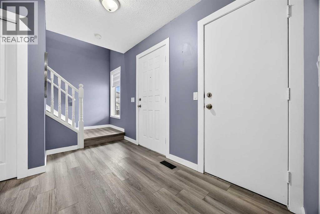 237 Willowbrook Close NW