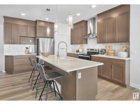 705 PAYIPWAT CM SW Edmonton AB T6W5K8