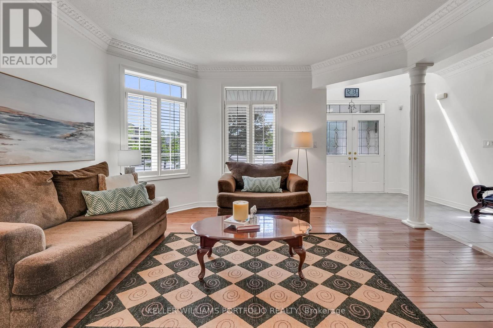 8 VISTA VIEW COURT