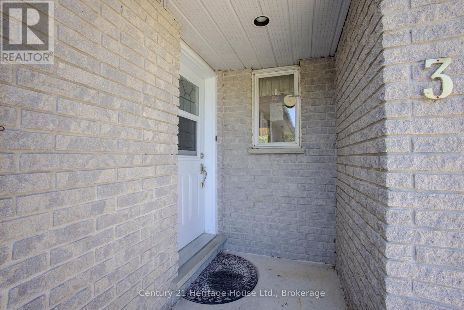 320 ARTHUR STREET