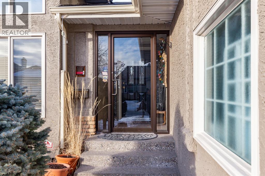 63 Edgeridge Court NW