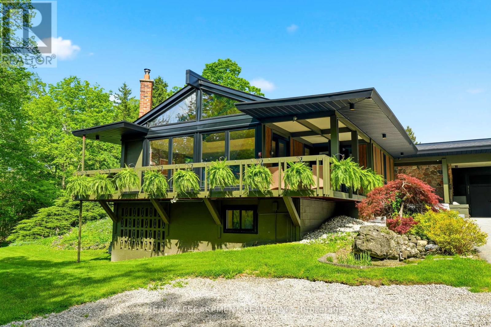 2510 BRITANNIA ROAD