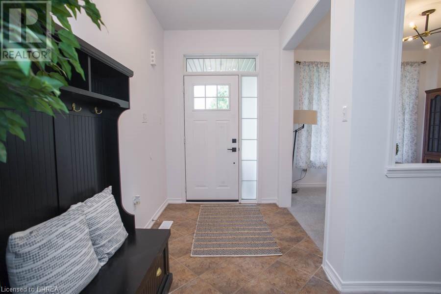 9 WALDIE Crescent