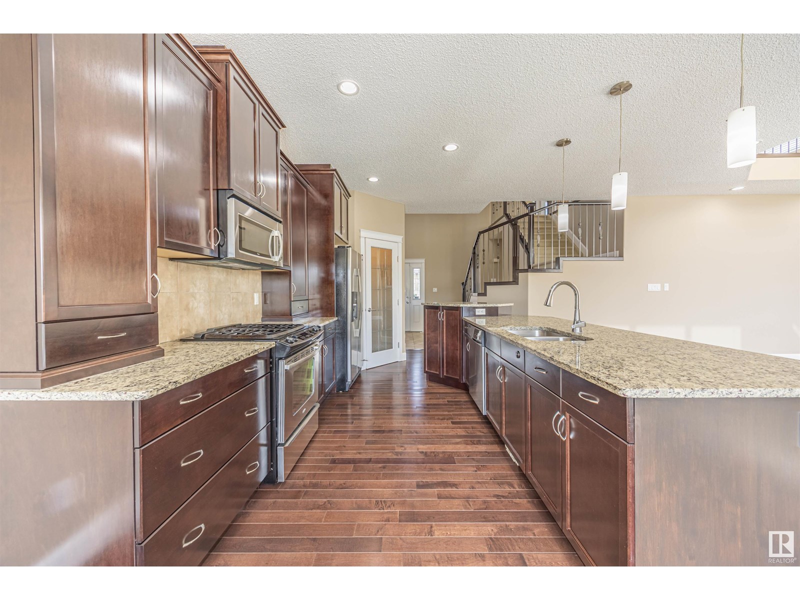 3527 CLAXTON CR SW SW