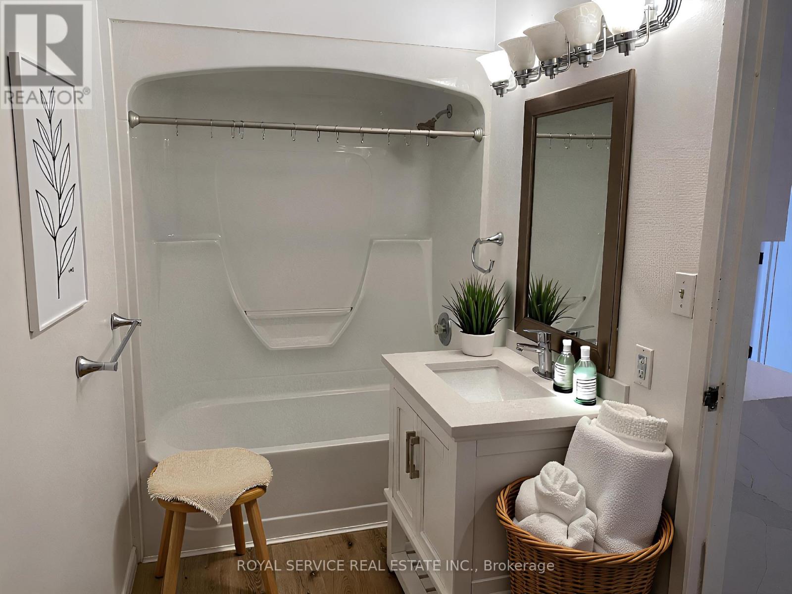 APT 1A, LEVEL 2 - 36 KING STREET W