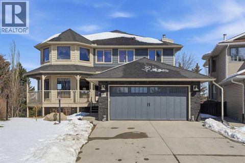 131 Edgebrook Circle NW Calgary AB T3A5A4