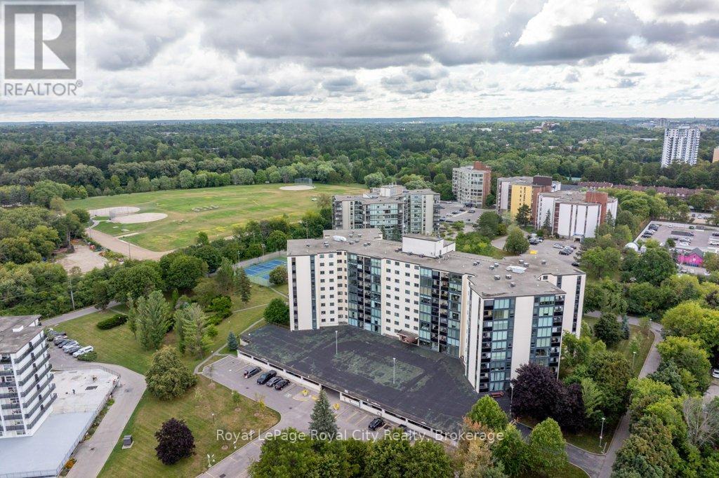 511 - 19 WOODLAWN ROAD E