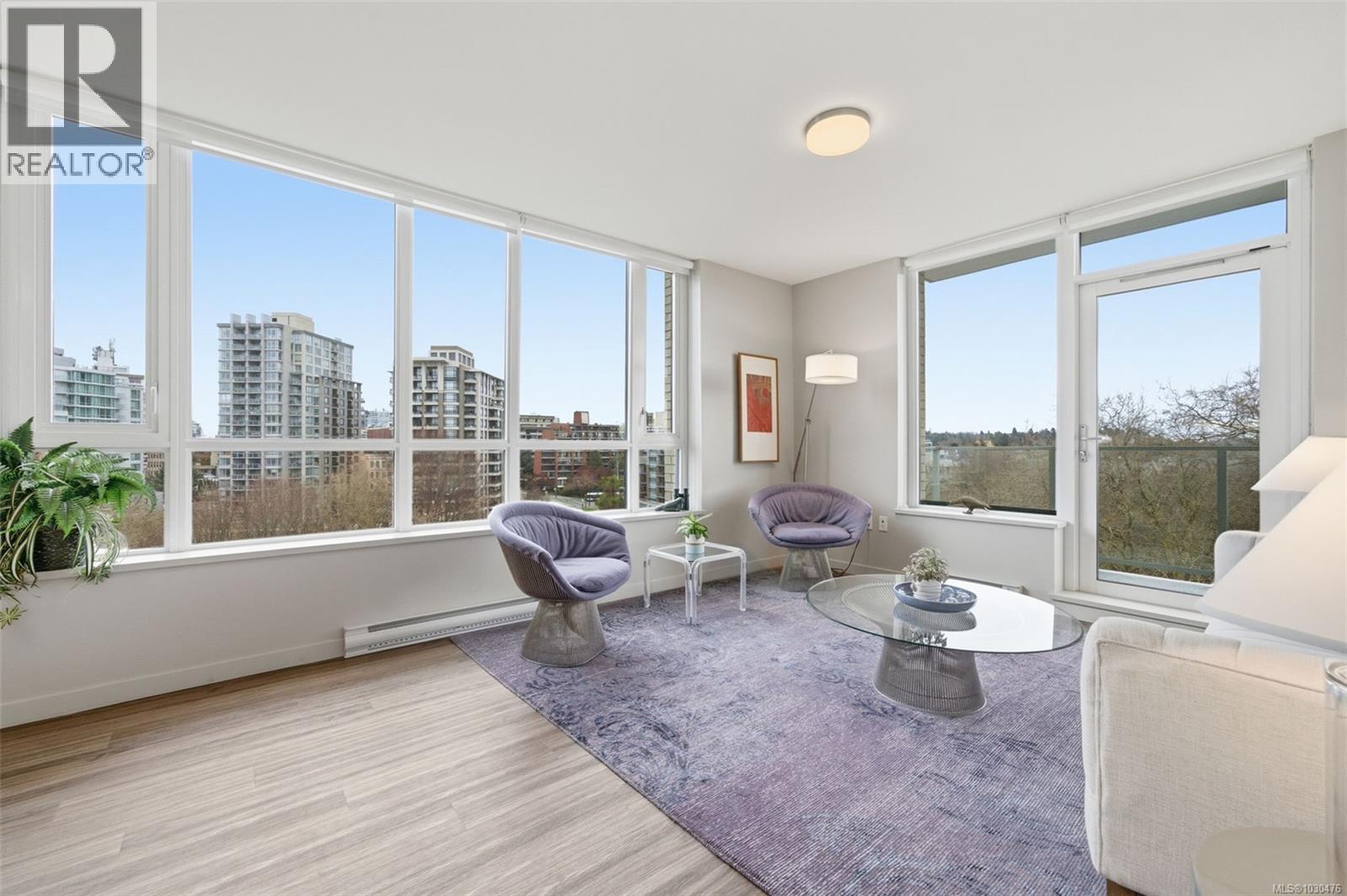 1001 777 Belleville St