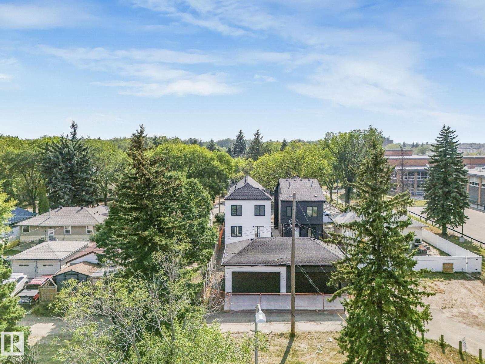 7940 89 AV NW