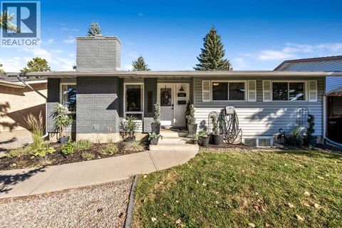 223 Brookpark Drive SW Calgary AB T2W2W7