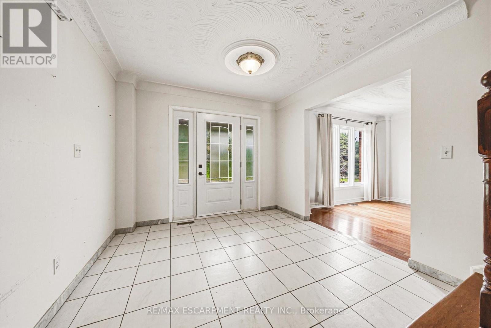 21 MOSS BOULEVARD