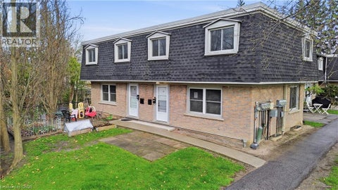 76 BORDEN Parkway Unit# 10 Kitchener ON N2M3T4