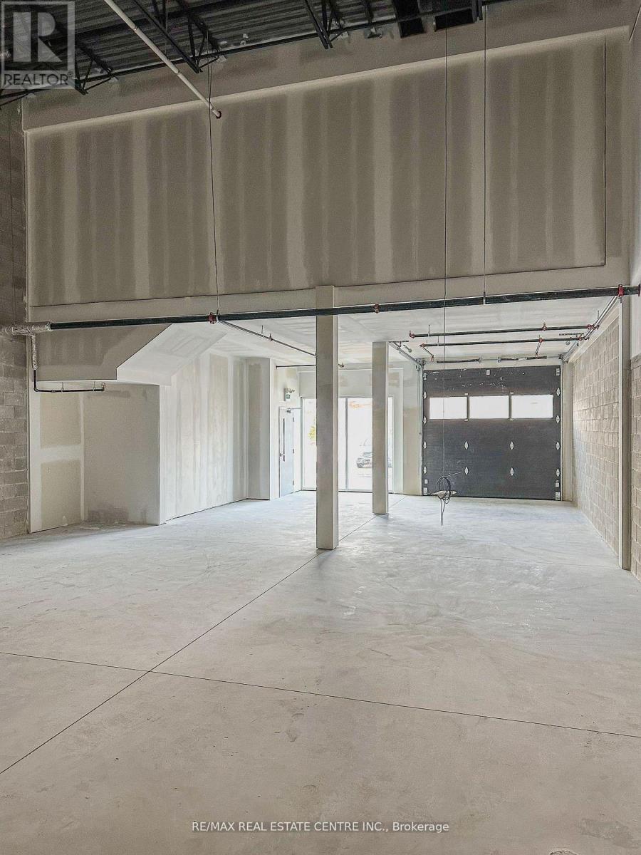 17 - 587 HANLON CREEK BOULEVARD