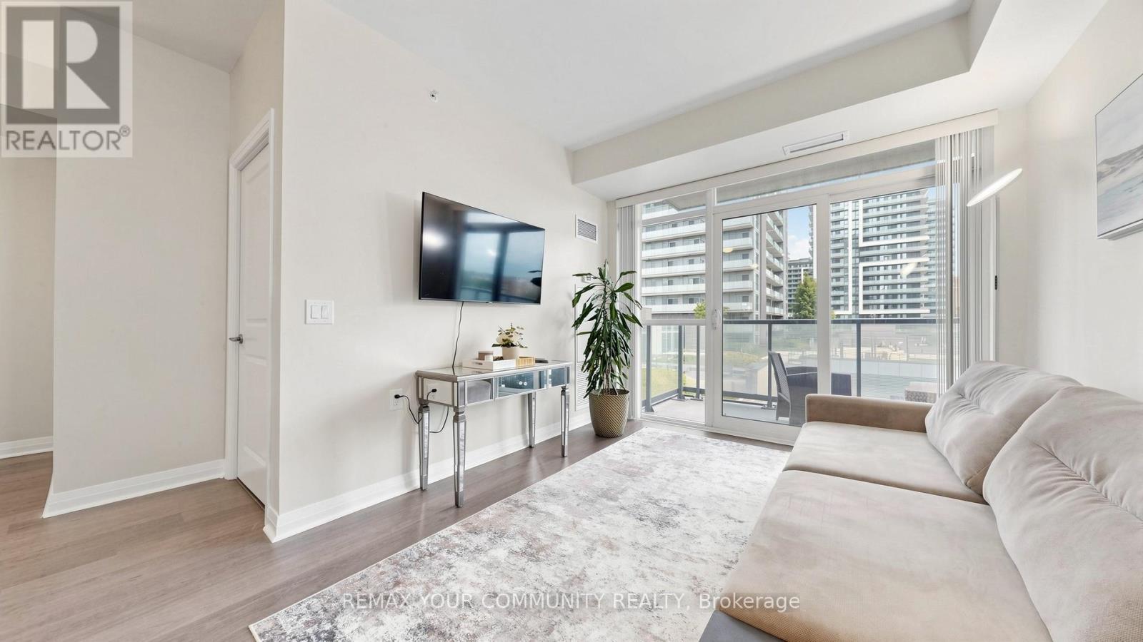 408 - 55 ONEIDA CRESCENT