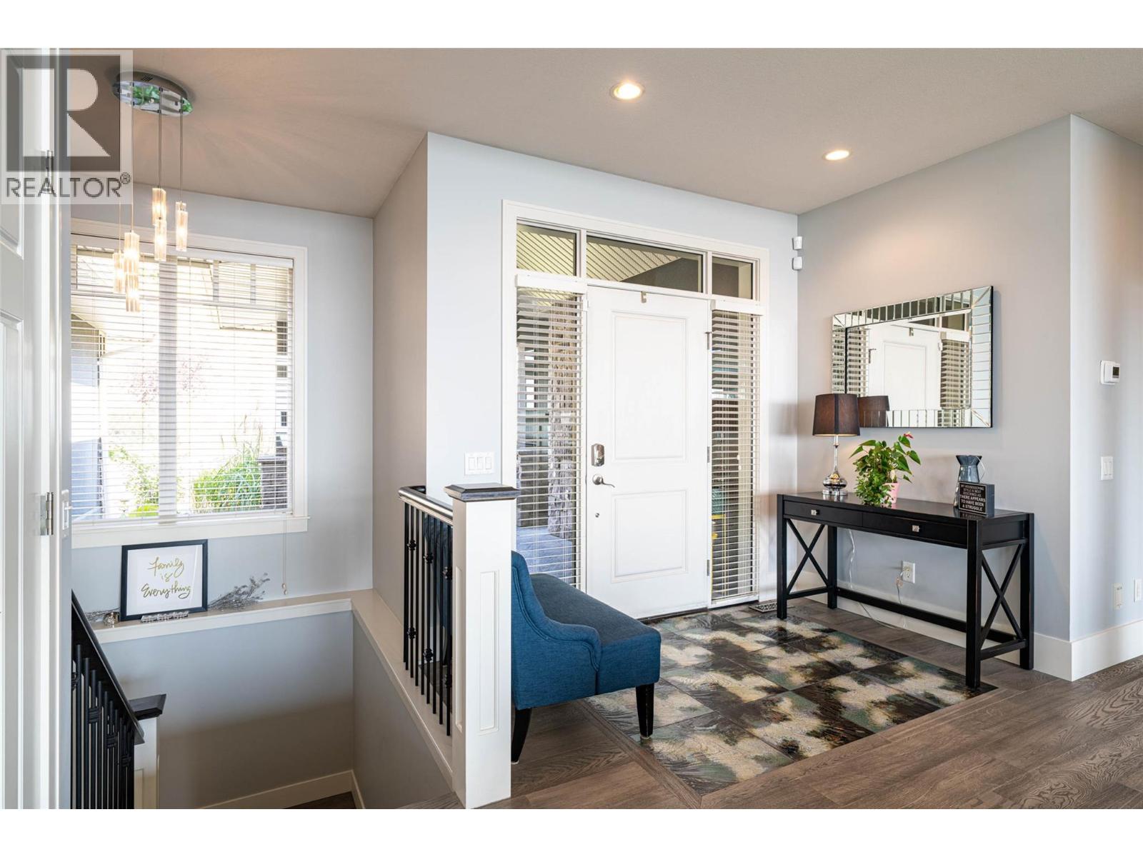 6905 Foothills Drive