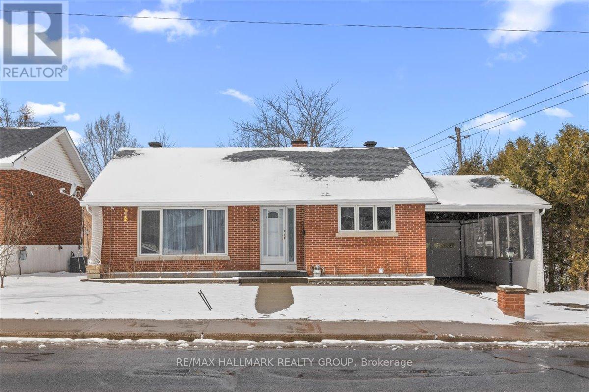 66 BROADVIEW AVENUE E