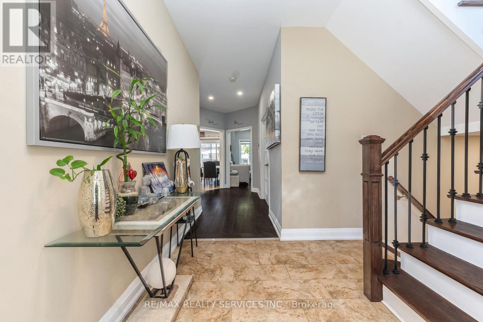 29 SIR JACOBS CRESCENT
