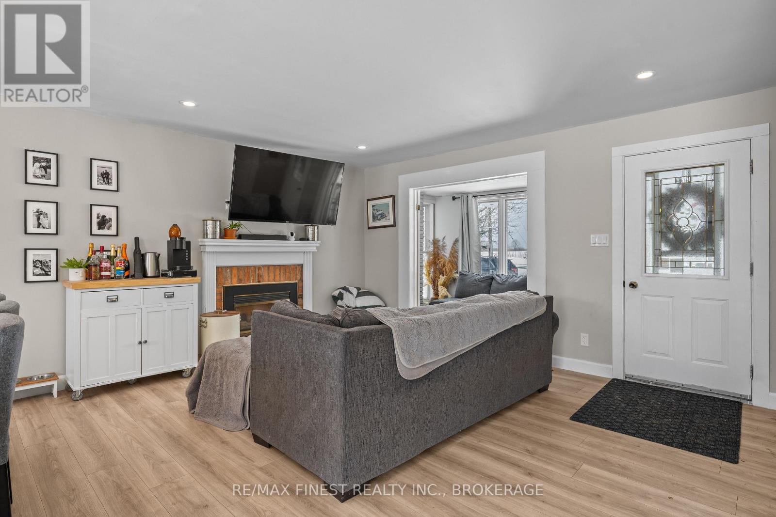 118 QUABBIN ROAD