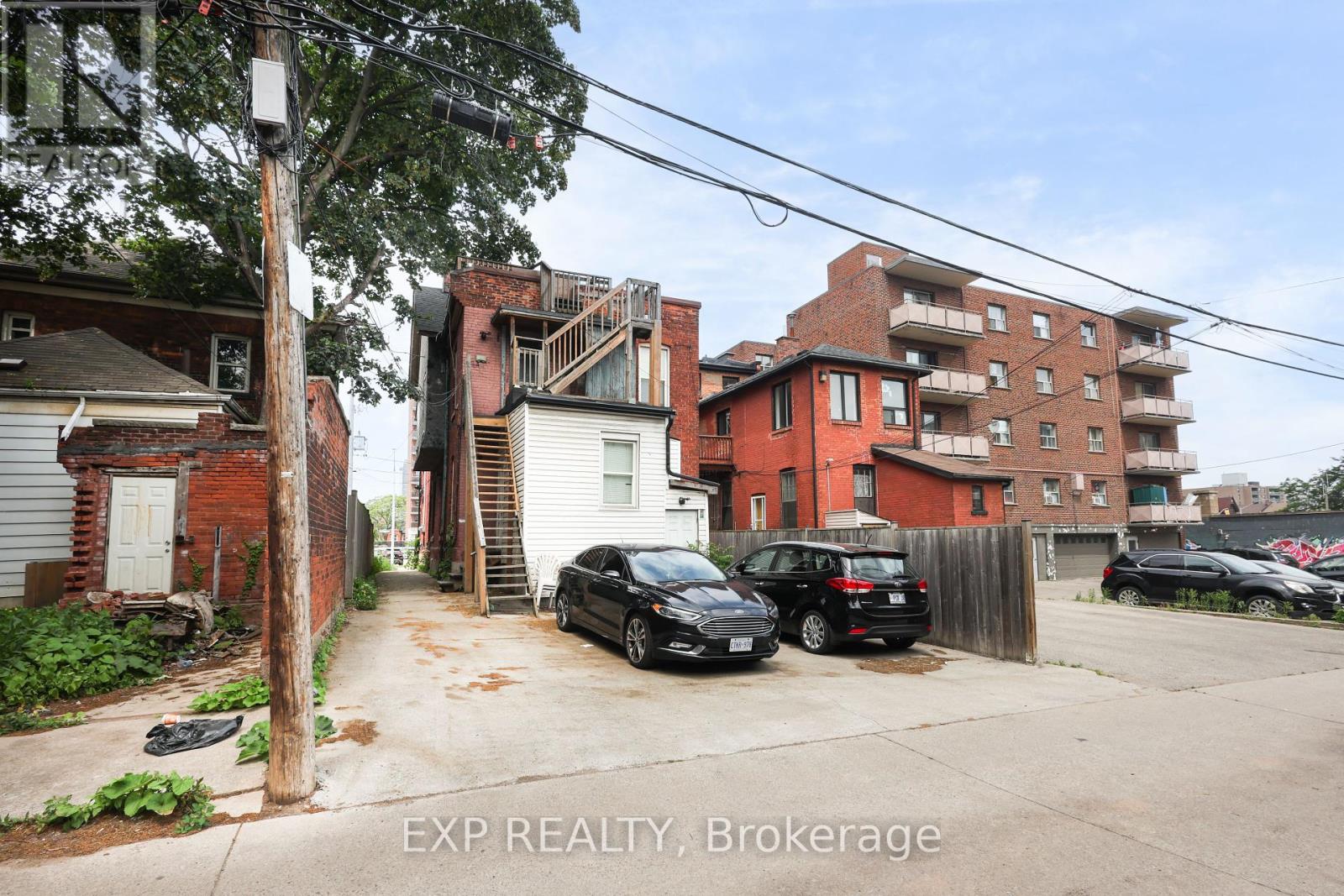 47 WELLINGTON STREET S