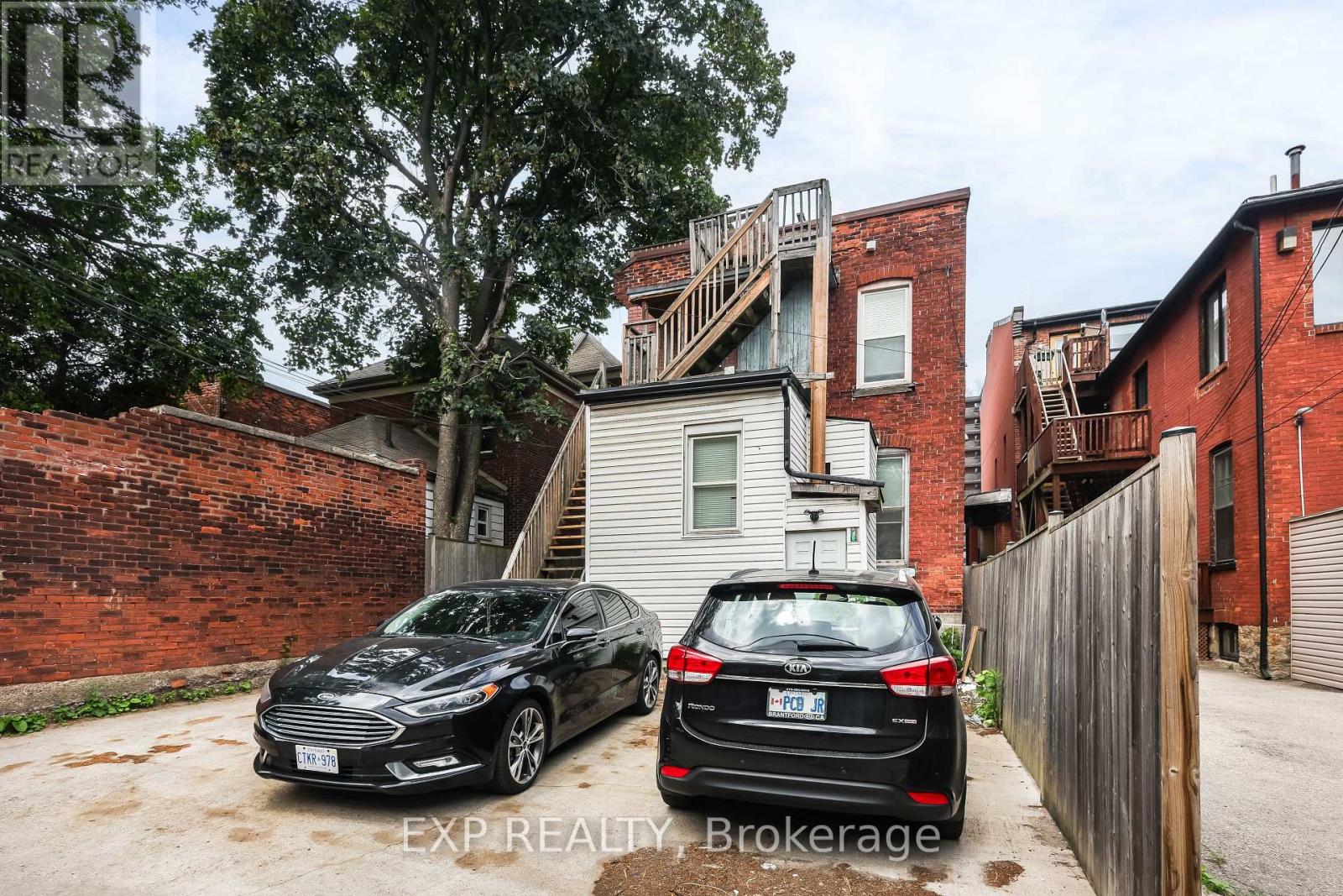 47 WELLINGTON STREET S