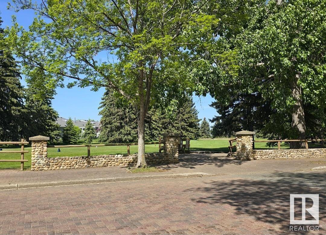 17 FIELDSTONE DR