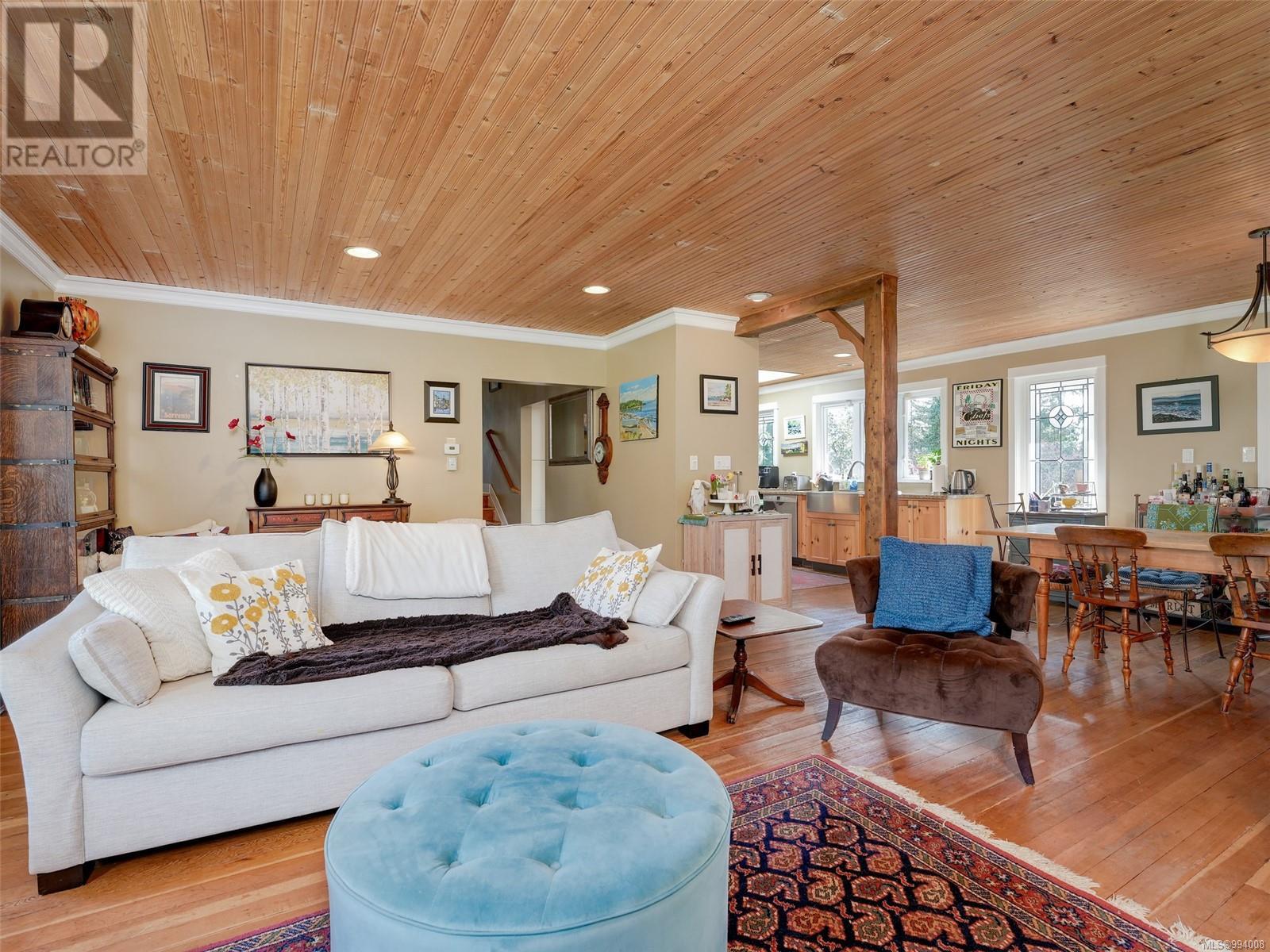3935 Tudor Ave