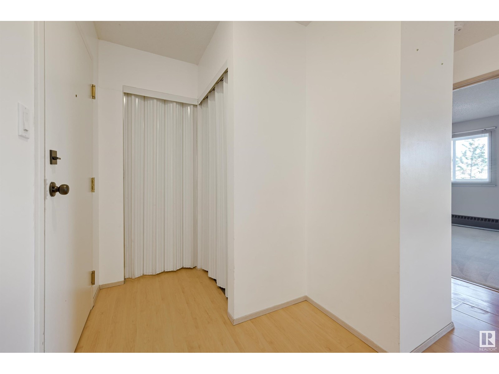 #427 10636 120 ST NW NW