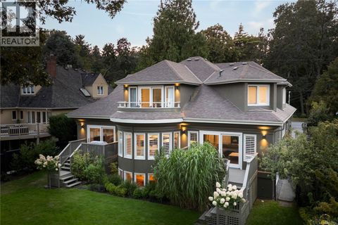 683 Mountjoy Ave Oak Bay BC V8S4K8
