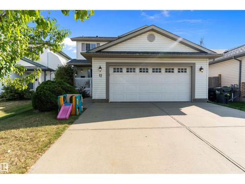 17 CROCUS WY Sherwood Park AB T8H2J9