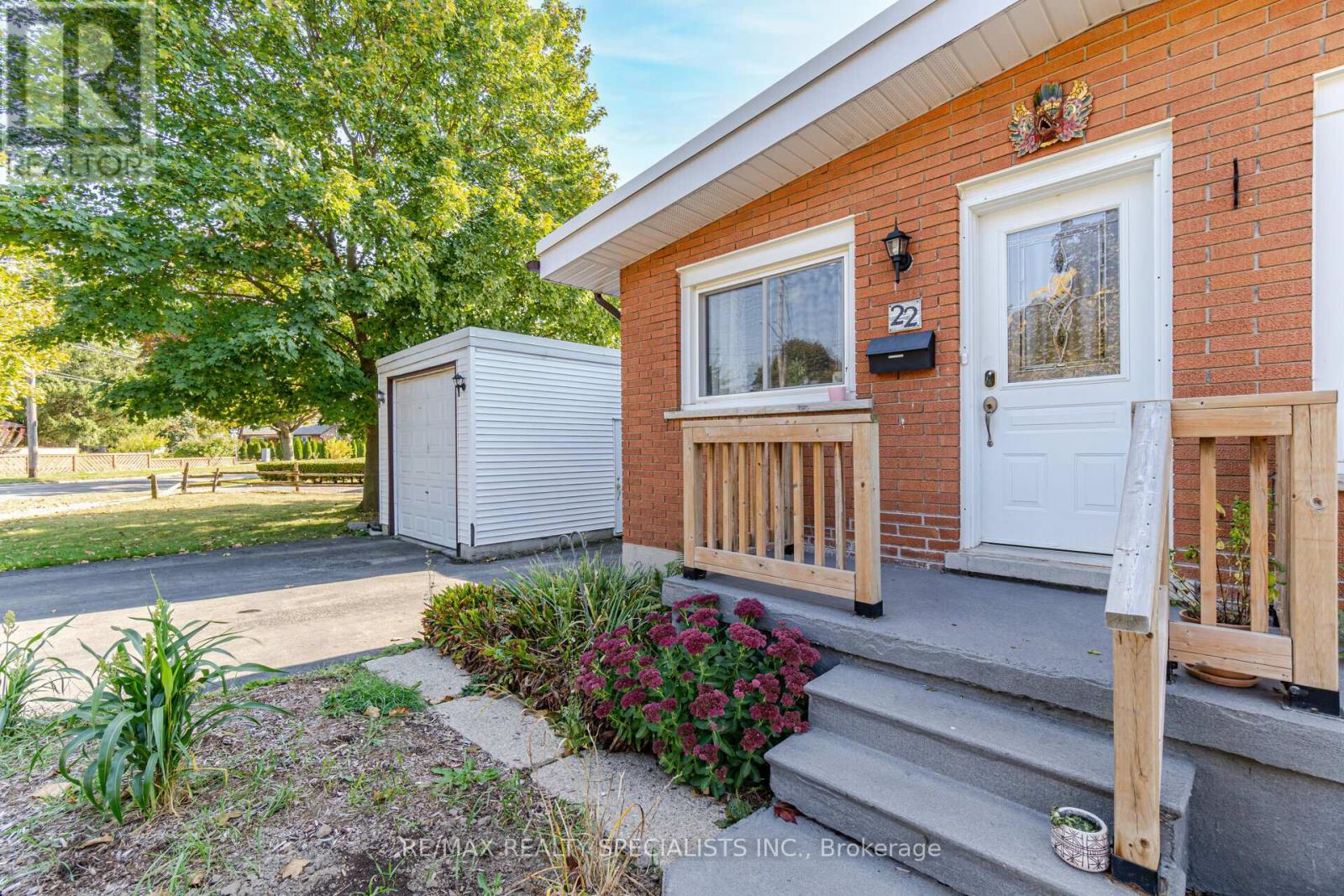 22 BALMORAL DRIVE