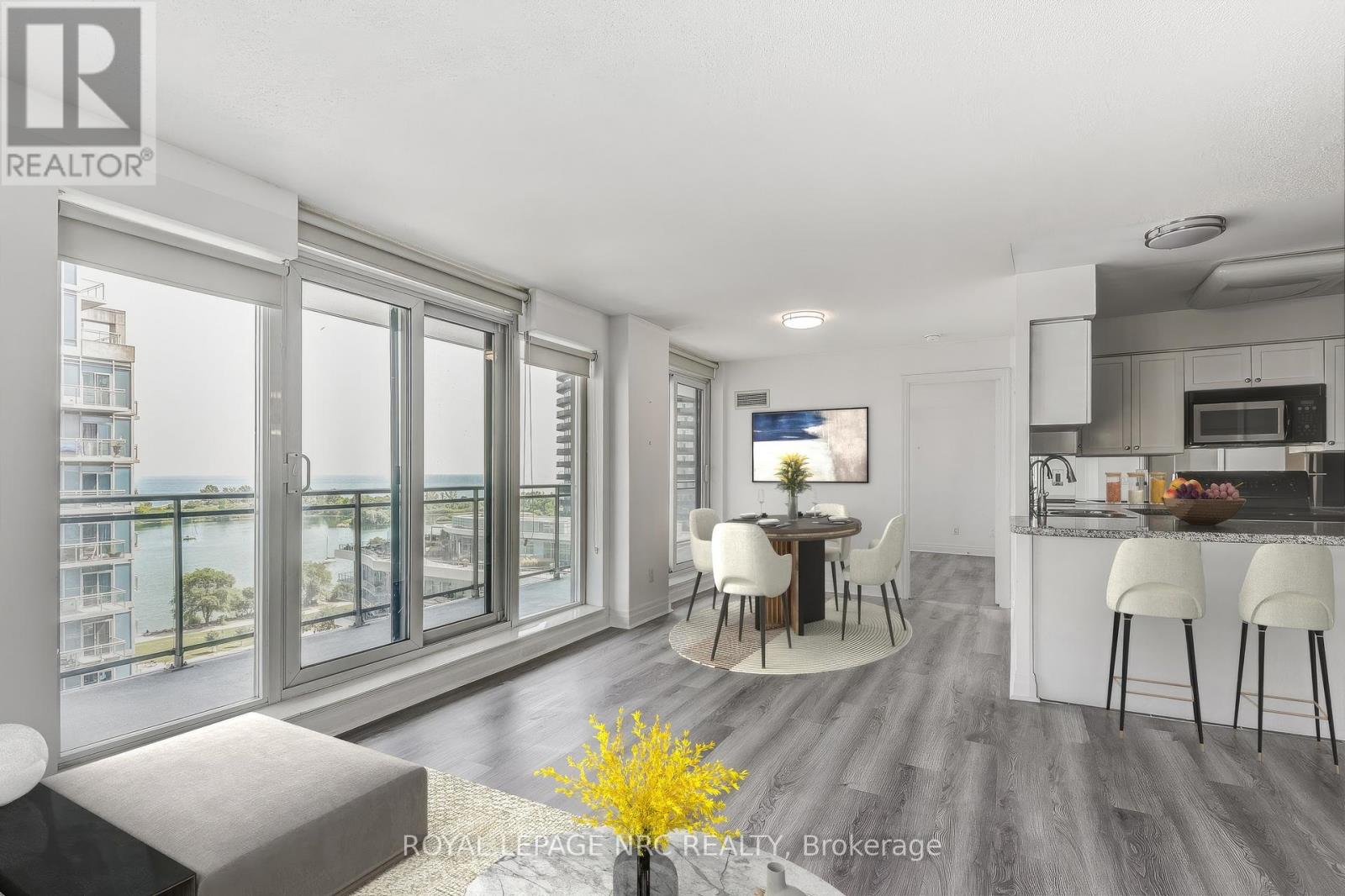 1211 - 2121 LAKESHORE BOULEVARD W