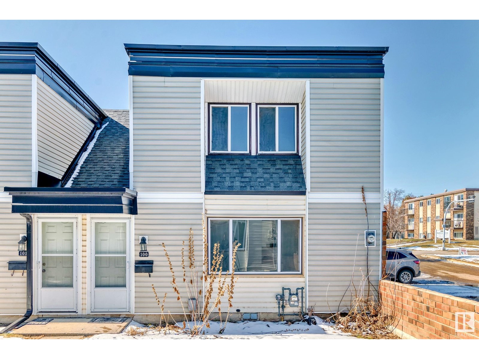 #100 11421 34 ST NW