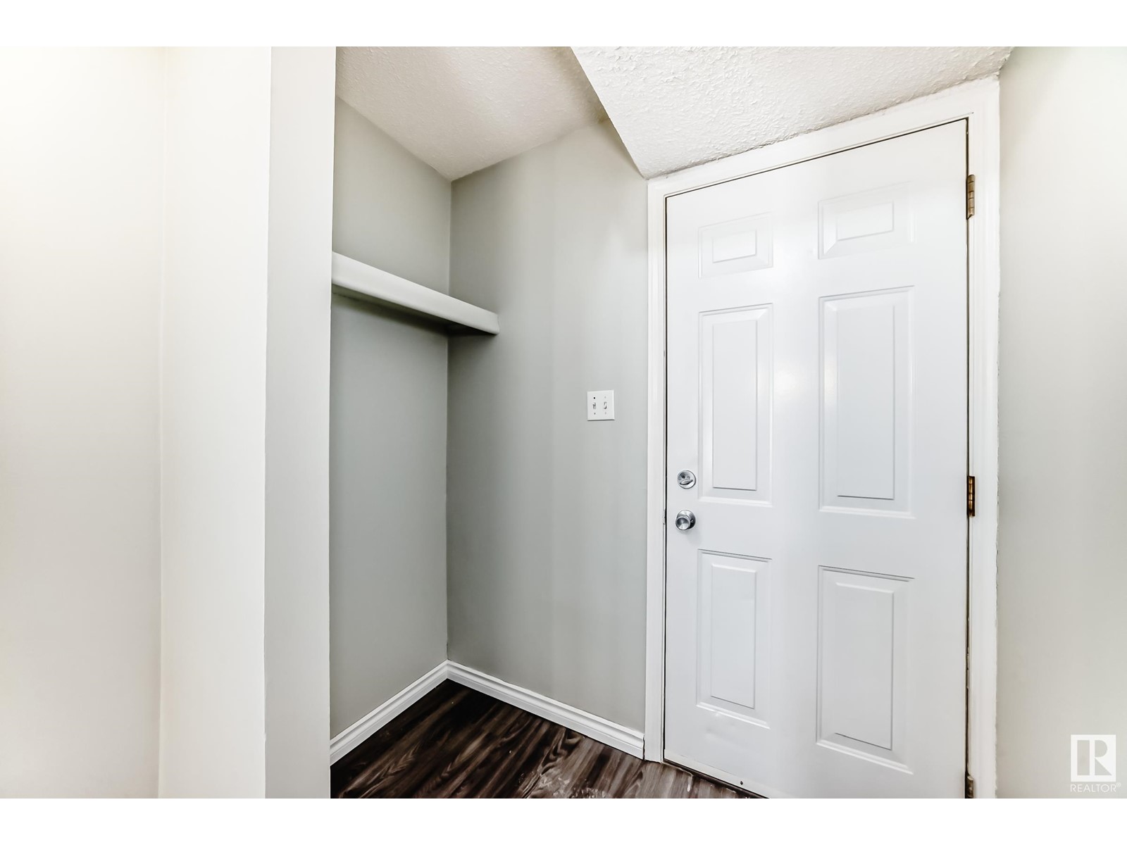 #100 11421 34 ST NW
