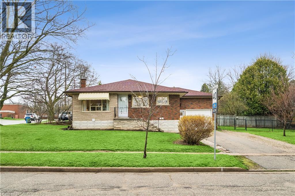 23 KNIGHTSWOOD Boulevard