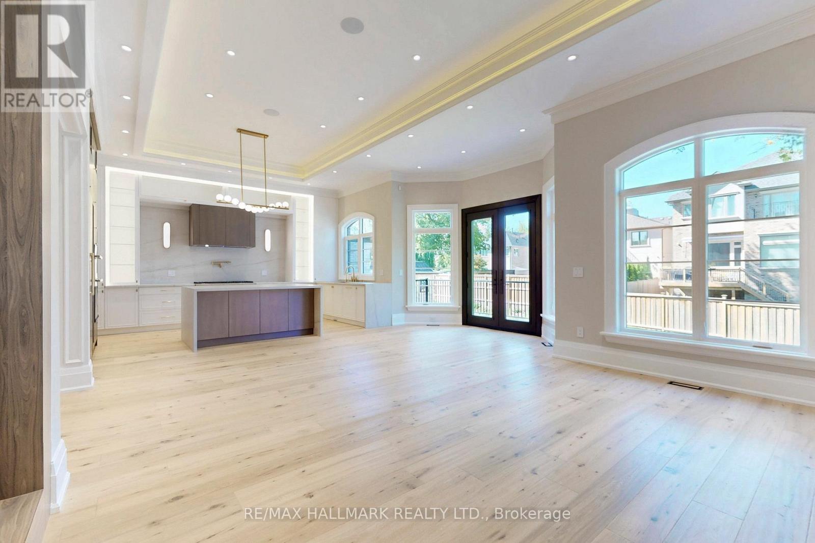 150 OLDE BAYVIEW AVENUE