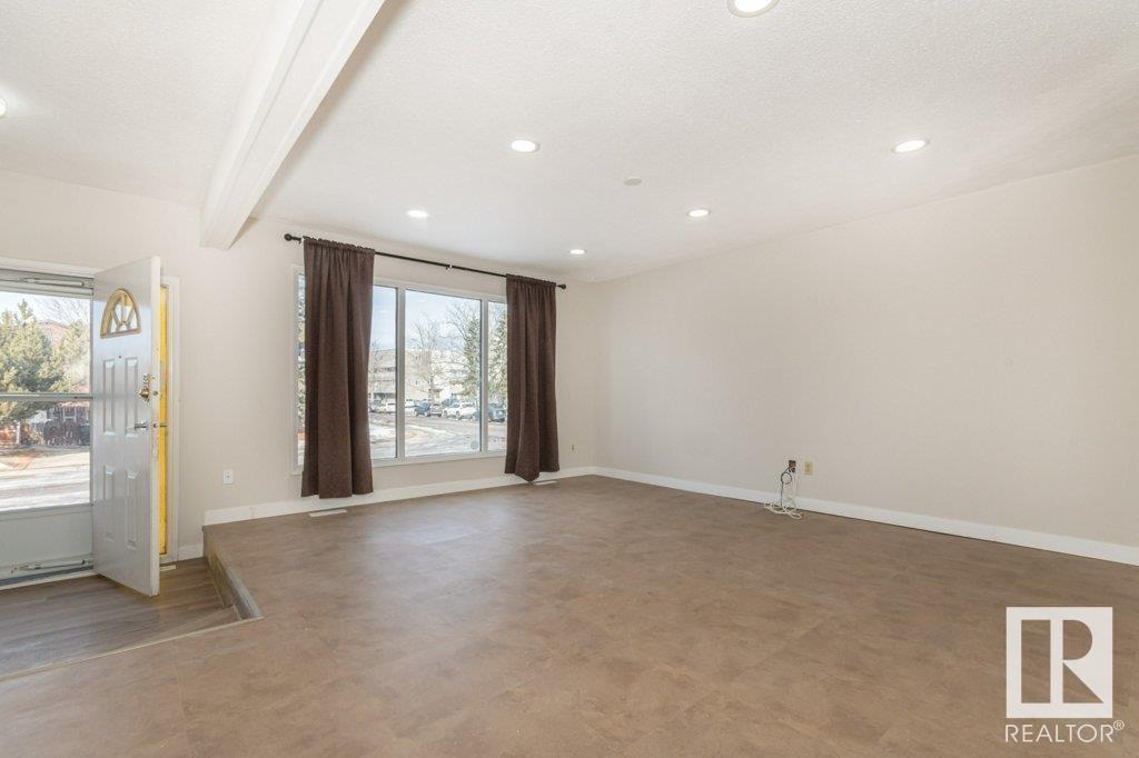 8505 39B AV NW
