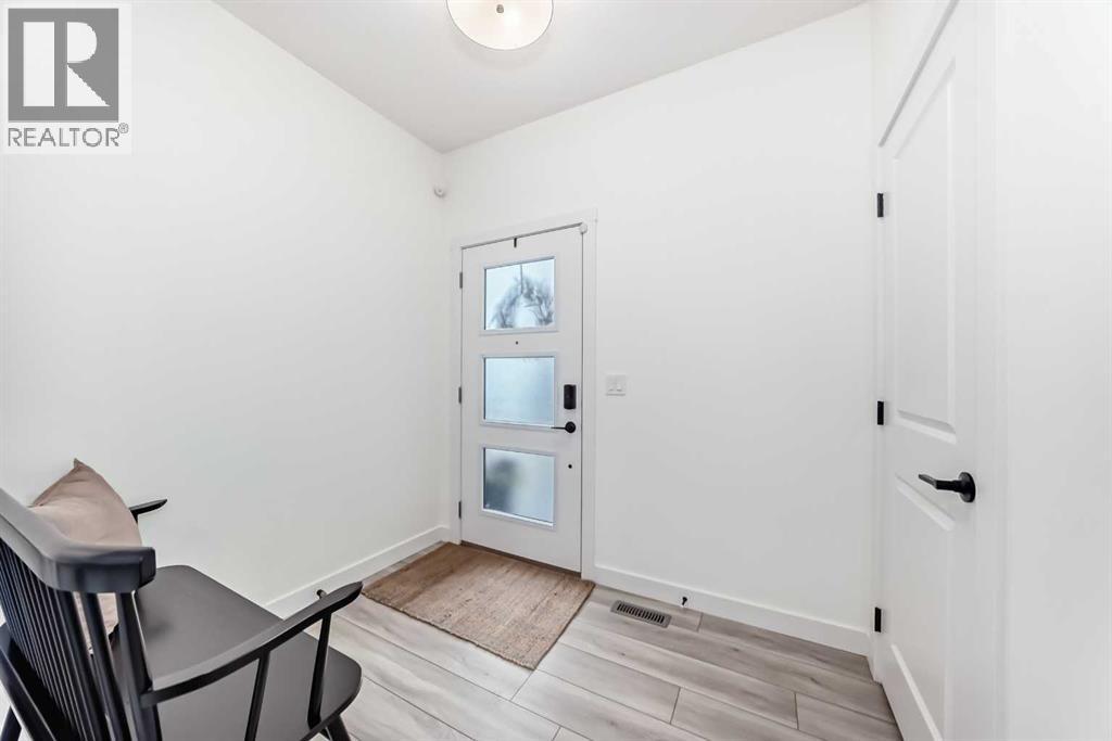 36 Emberside Green