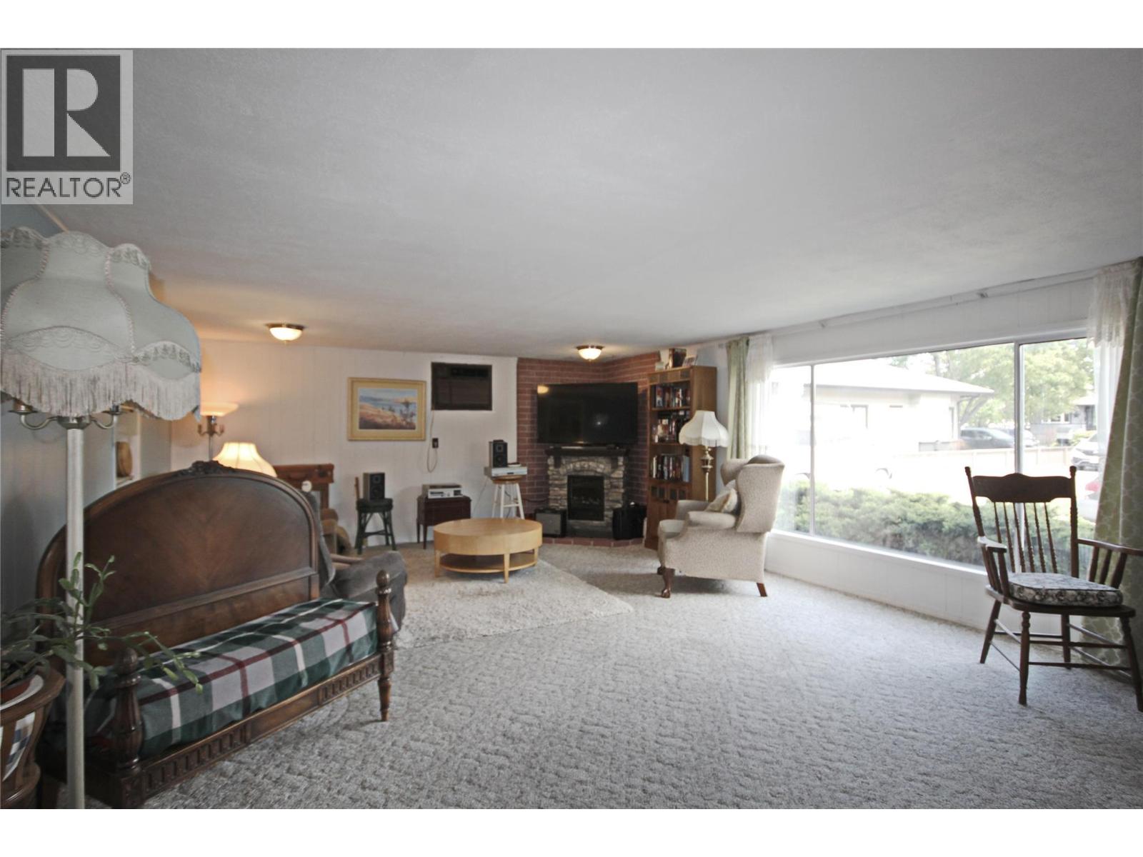 402 CONKLIN Avenue