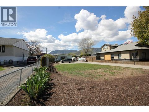 402 CONKLIN Avenue Penticton BC V2A2T4