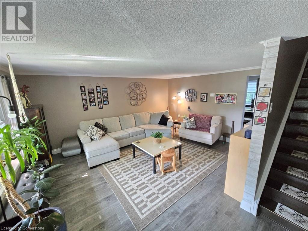 34 NORTHVIEW HEIGHTS Drive
