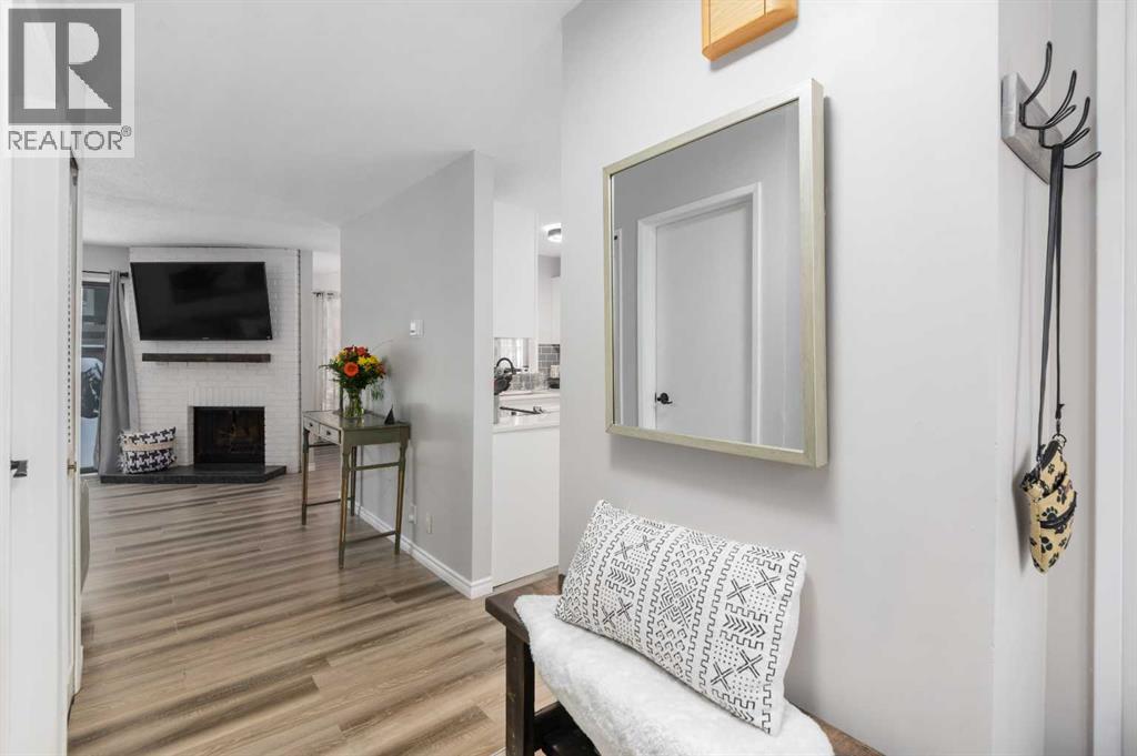 11, 2210 Oakmoor Drive SW