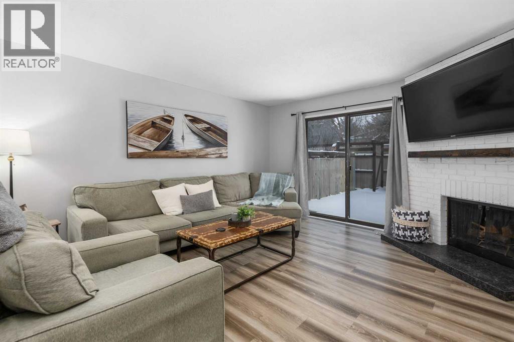 11, 2210 Oakmoor Drive SW