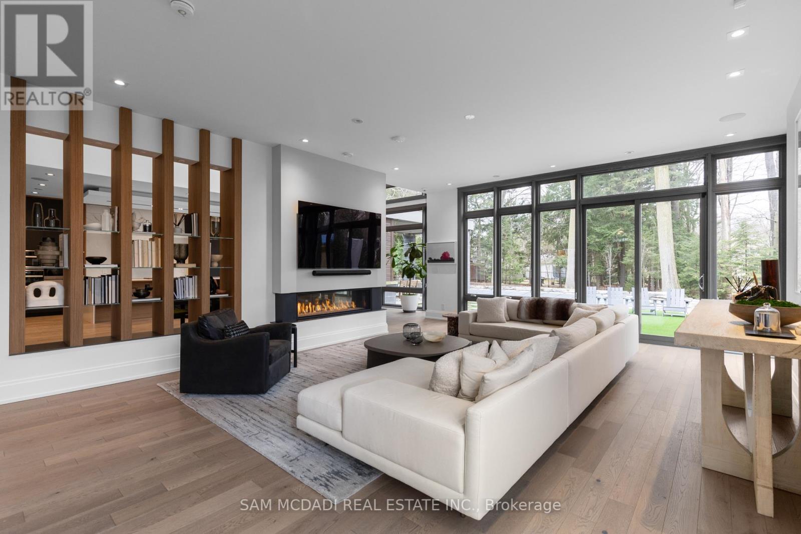267 KENOLLIE AVENUE